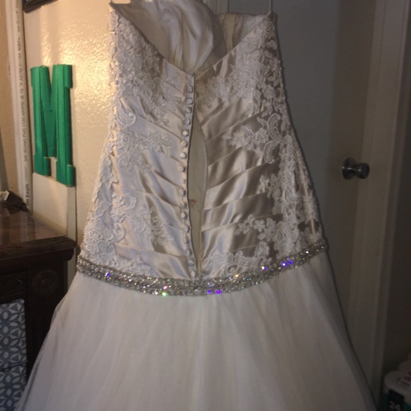 Terry costa wedding dress - Picture 6 of 8